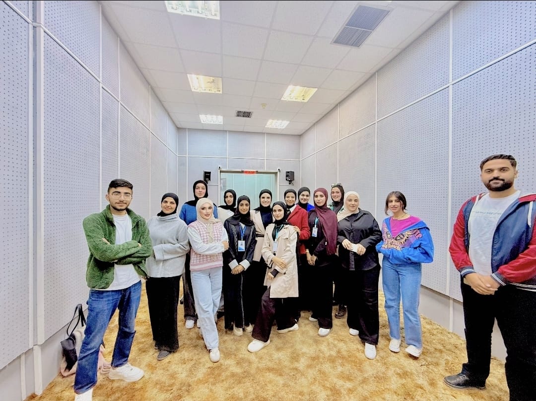 شؤون الطلبة في ورشة متخصصة حول فنون التعليق الصوتي